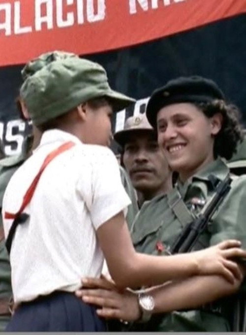 Mujeres en armas