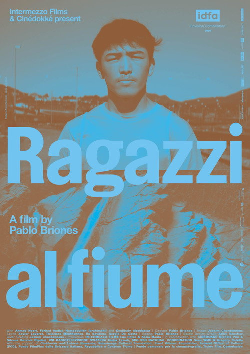 Ragazzi al fiume