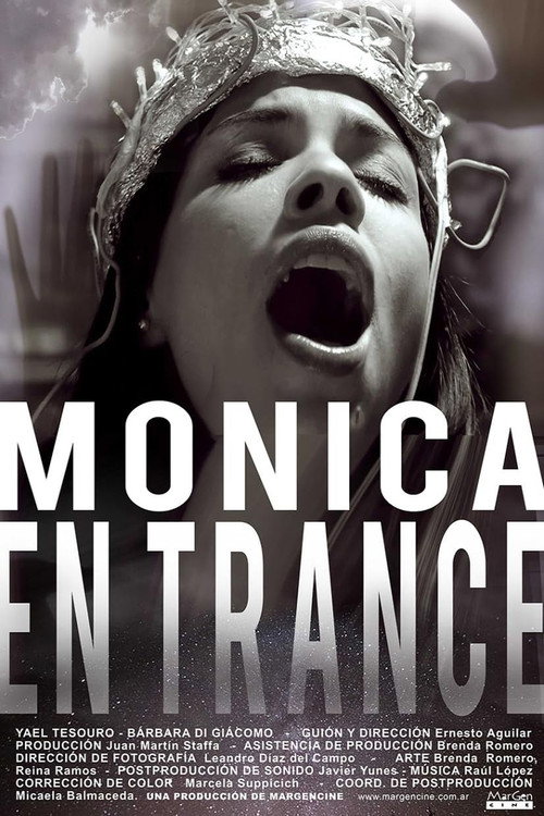 Mónica en trance