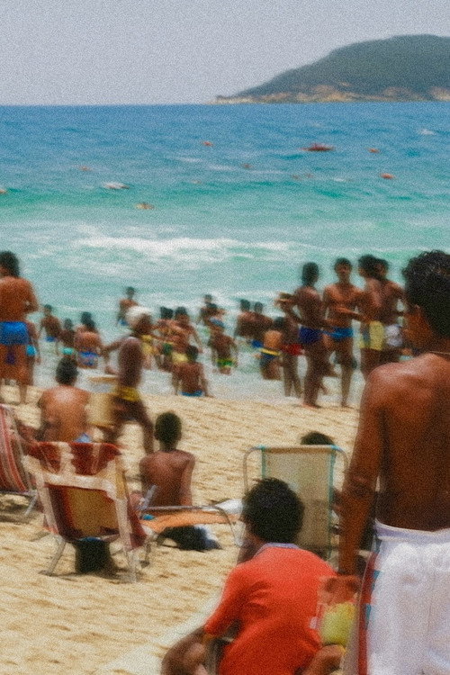 Documento Especial: Os Pobres Vão à Praia